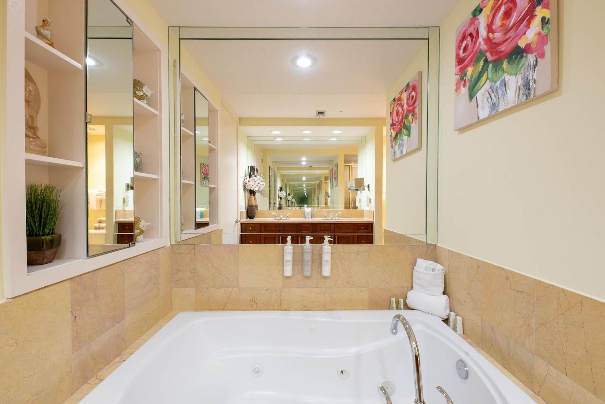 1801 Sapphire Beachfront 3 Bedroom Condo 南帕诸岛 外观 照片